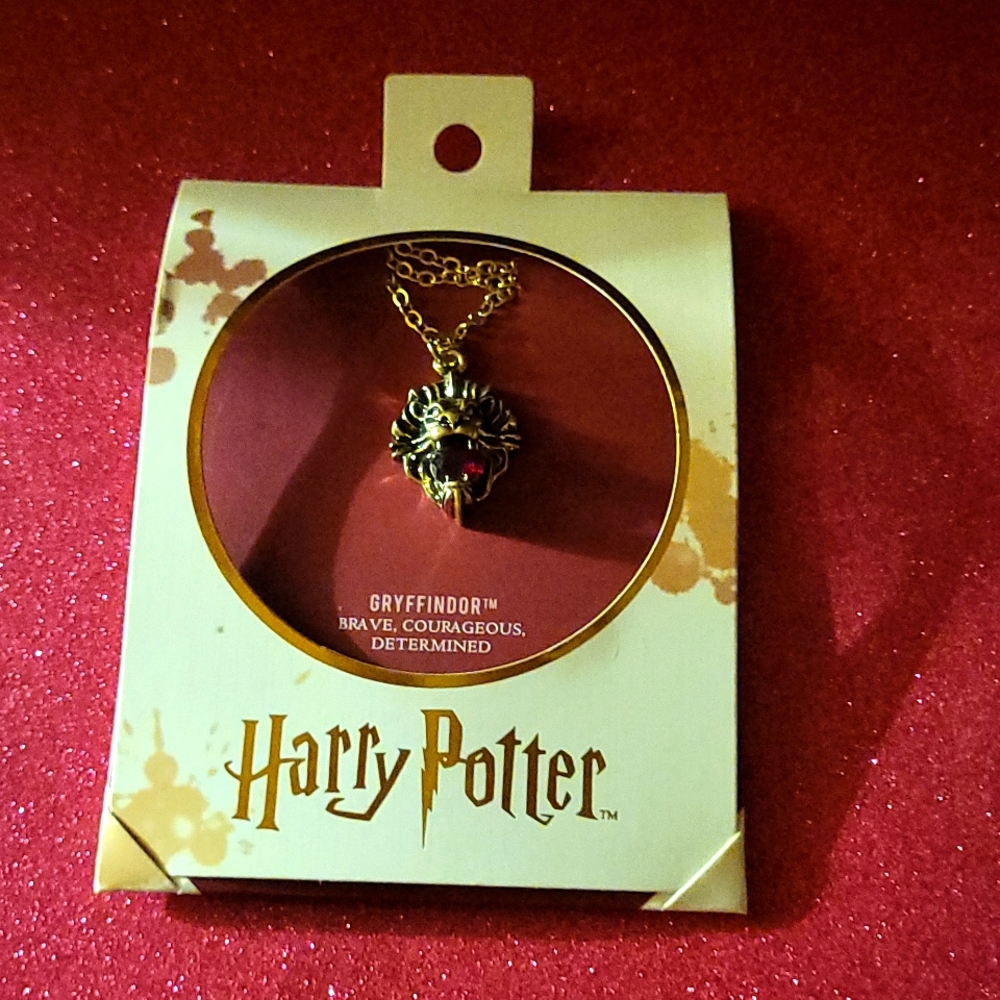 Harry Potter Gryffindor necklace